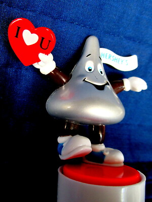 HERSHEY'S KISS ''I LUV U'' CAKE TOPPER FIGURINE