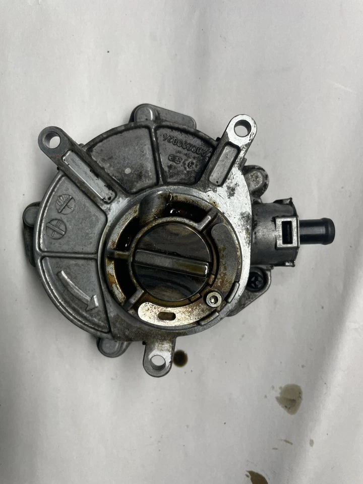 Bomba de vacío de freno Audi A6 Quattro 2008 06E145100E Foto 4 de 4