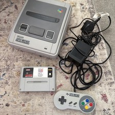 Vintage Super Nintendo SNES Bundle - Ref WW1