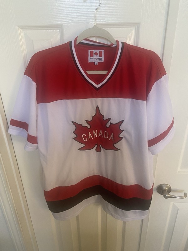 Team Canada Maple Leaf Hockey Jersey Sweater White with Red & Black Extra Large