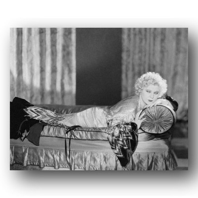 Mae West Photo 8x10 1930s Actress Portrait Reclining On Chaise Longue