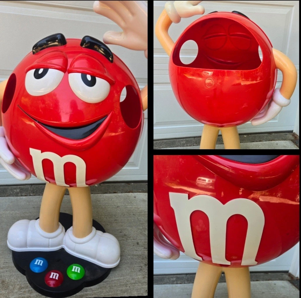 M&M Store Display | eBay
