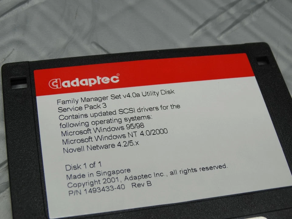 Adaptec Family Manager Set Version 4.0 Utility Disk PN:1493433-40 - Image 2 of 4