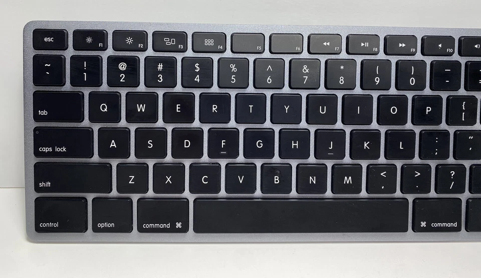 Matias FK418BTLB Backlit Wireless Aluminum Keyboard Space Gray Bluetooth *READ* - Image 2 of 4