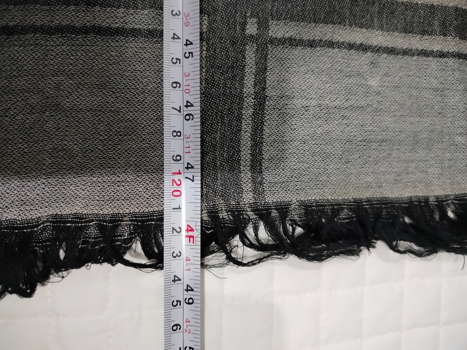 Gucci Women Shawl Scarf 100% wool made in italy large square scarf in Gray Color thumbnail 9