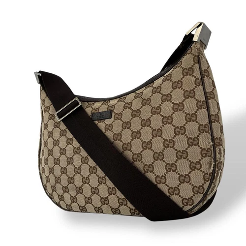 Sac bandoulière Gucci GG toile suprême beige logo plaque emblématique demi lune fermeture éclair