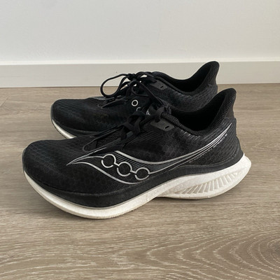 Saucony Endorphin Speed Herren Sneaker Schwarz Weiß Mesh Laufschuhe Low Top