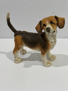 A Breed Apart #70001 BEAGLE Resin ©2001 Country Artists ~ Dog Figurine 6.5” Tall