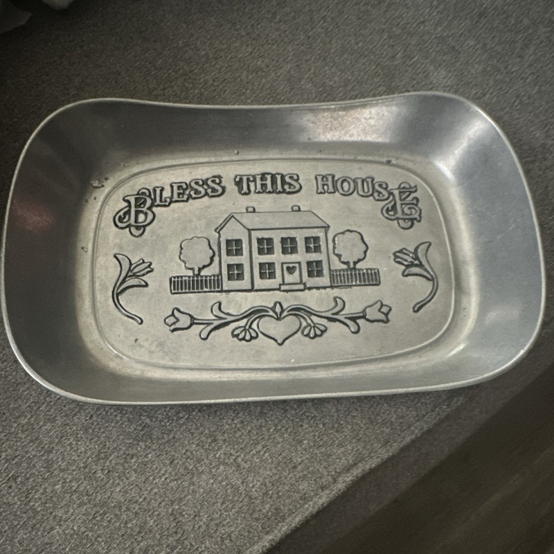Vintage Wilton Armetale Pewter bread tray