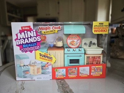 Mini Brands Magic Cook Kitchen  Set - NIB