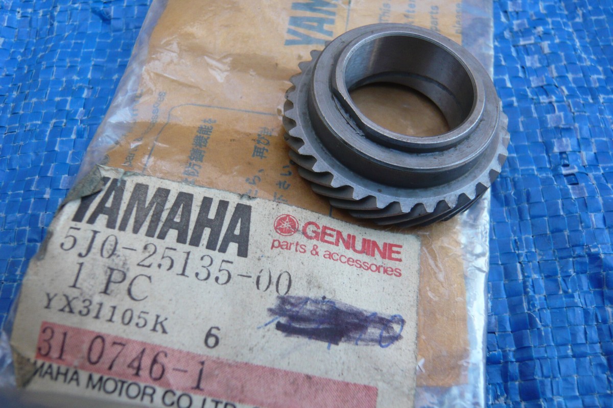 Yamaha DT50 MX DT80 MX Antriebs Zahnrad vom Tacho Gear, Driven 5J0