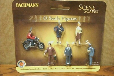 BACHMANN SCENE SCAPES CITY PEOPLE with MOTORCYCLE O SCALE FIGURES