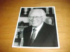 Ohio Senator Howard Metzenbaum Autographed Signed Photo