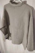 Ladies Madison Studio Long Sleeve Sweater Large Tan 100% Wool NWT