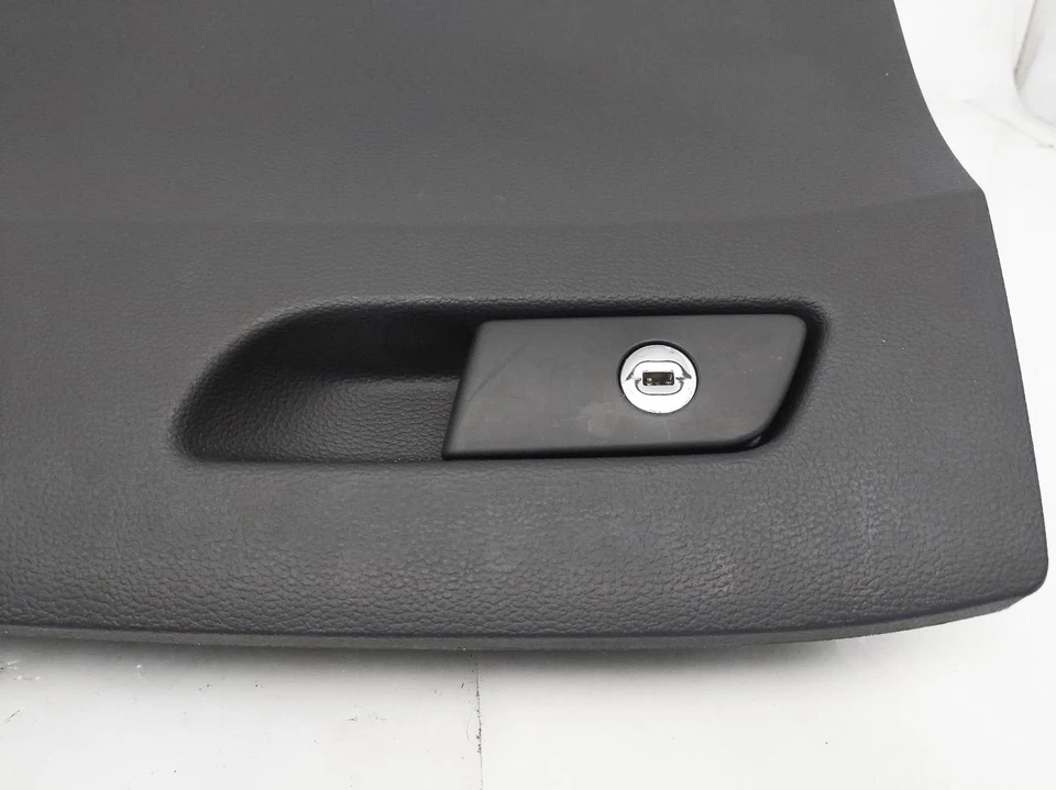 Audi A5 Quattro 2018 2019 guantera compartimento caja de almacenamiento 8W1-880-302-C-6Ps Foto 2 de 4