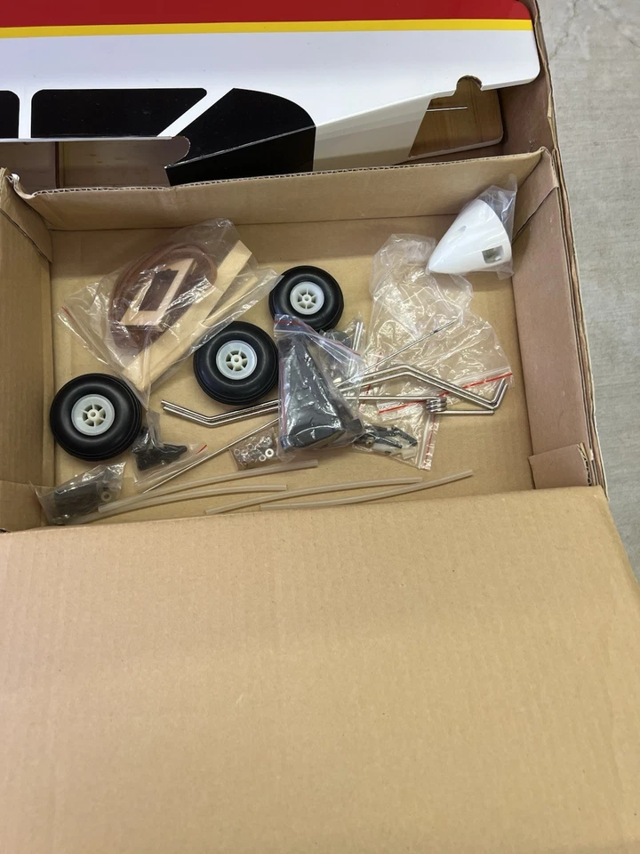 Up For Grabs, un nuevo avión Cox Tailwind ARF RC Nitro Foto 3 de 4