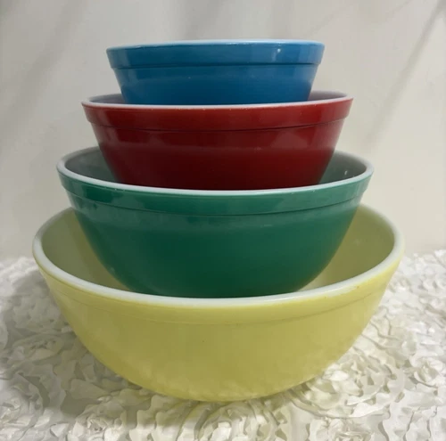Vintage Pyrex Primary Colors Nesting Mixing Bowls - Set of 4 NICE!