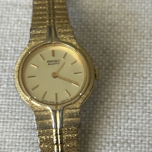 Vintage Seiko Watch Women's Gold Tone Round Dial 2Y00-0189 Bracelet Band