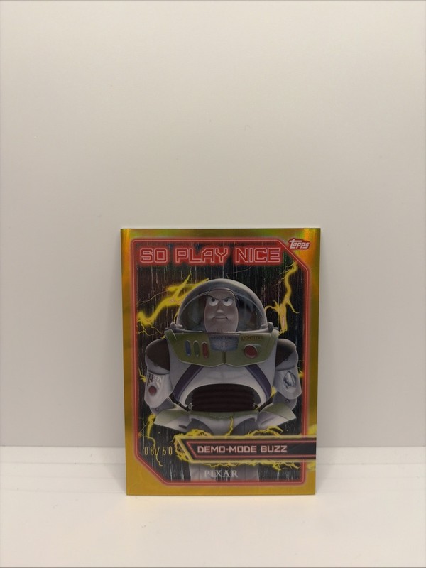 DEMO-MODE BUZZ 2025 TOPPS SO PLAY NICE GOLD #SPN-8 /50 PIXAR
