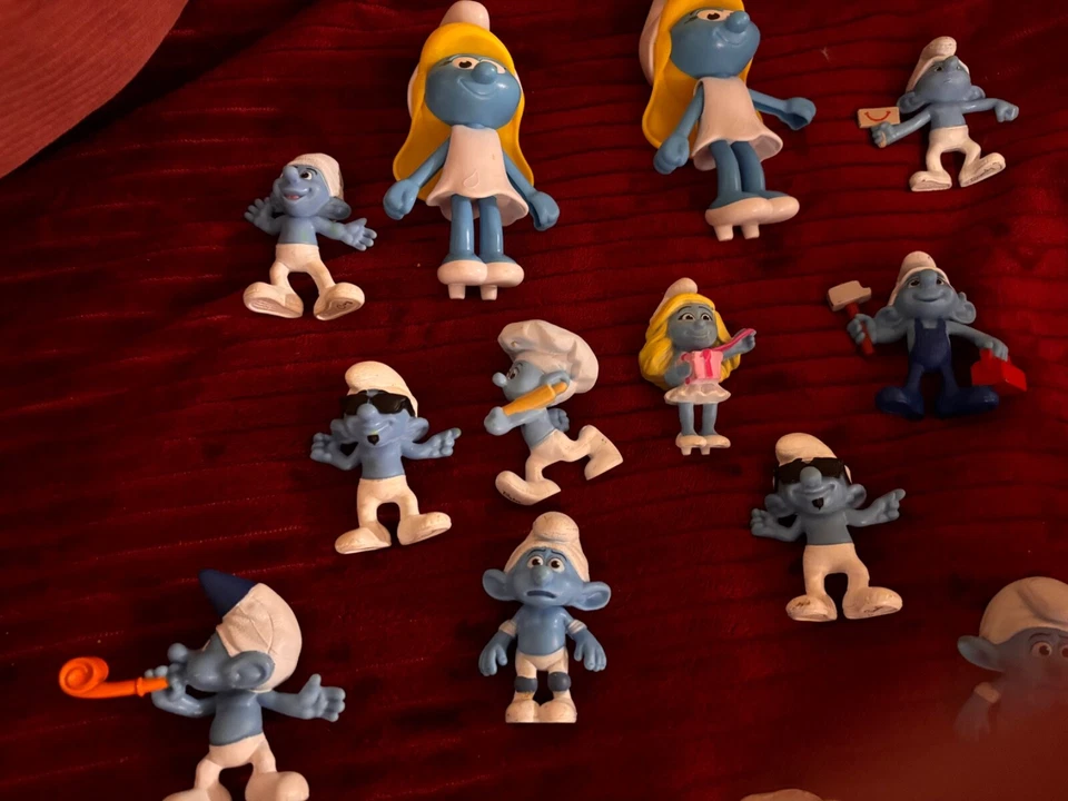 LOTE DE 20 PITUFOS. CADA MEDIO TIENE NOMBRE FIRMADO EN LA PARTE INFERIOR Foto 4 de 4