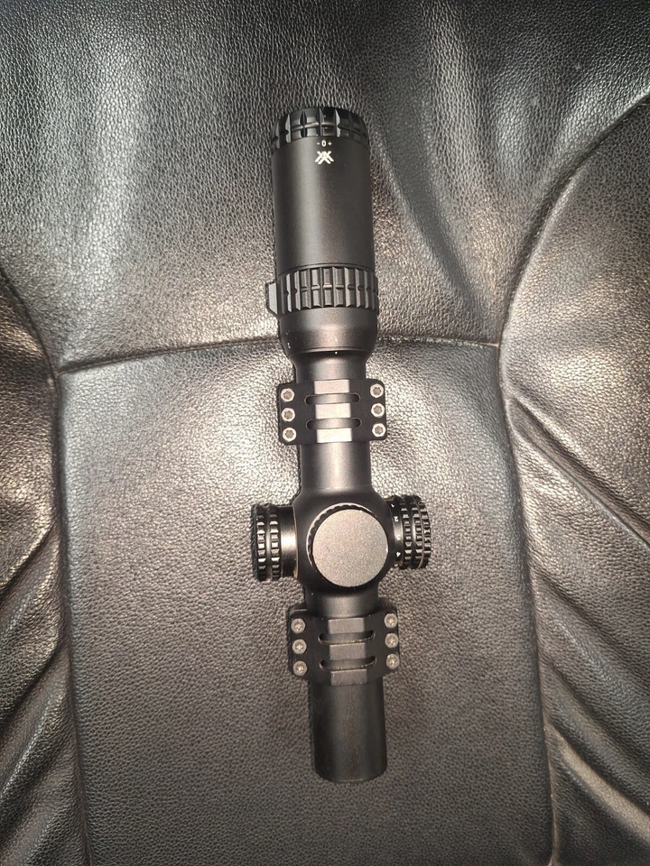 VORTEX STRIKE EAGLE 1-6X RIFLE SCOPE WITH WEAVER TACTICAL RINGS - Image 2 of 4