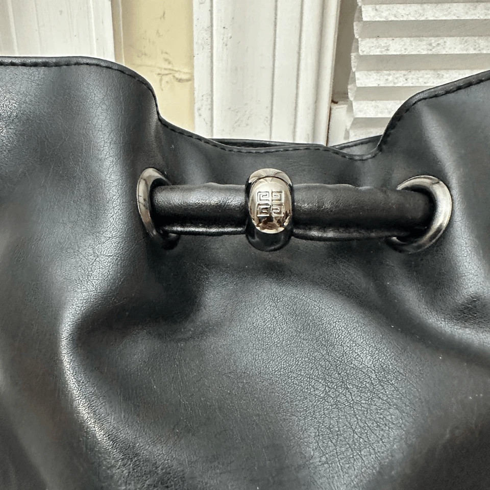 Bolso de Mano Givenchy Parfums Mujer Top Abierto Cinchado Pulido Imitación Cuero Negro Foto 3 de 4