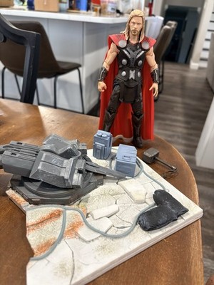 Marvel Diamond Select 2015 Avengers Age Of Ultron 7.5  Thor 1:10 Figure Complete