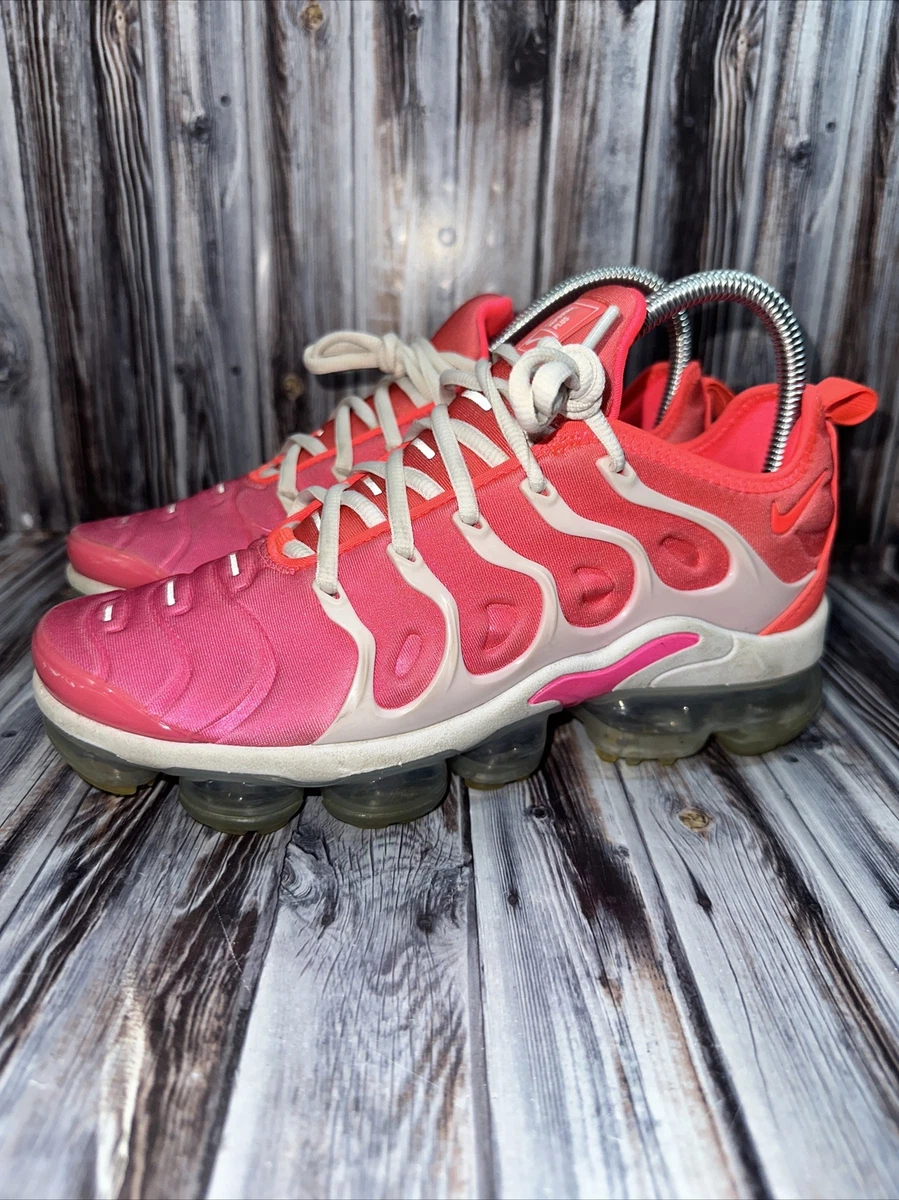 Vapormax plus sales flash crimson