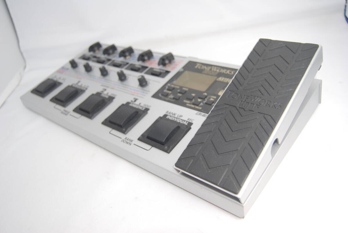 【特価】AX1500G マルチエフェクター Amazon.co.jp: 【中古】KORG / Modeling Signal Processor