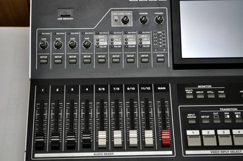(Free Shipping) Roland VR-50HD Multi-Format AV Mixer, Good Condition - Picture 4 of 9