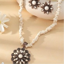 Bohemian Floral Necklace Earrings Set Imitation White Turquoise Chip Beads