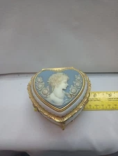 Vintage San Francisco Music Box Co Heart Cameo Jewelry Japan Memory  Trinket