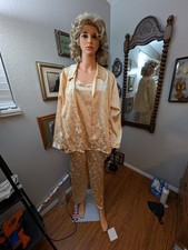 Vintage Enchanting Ladies Sleepwear. Medium 10-12 . Gold. 3 Piece.