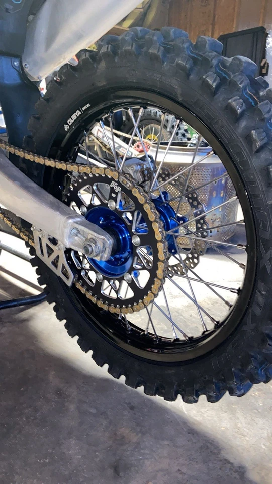 Juego de ruedas Dubya para ruedas Yamaha Yz 250f o 450f 2024-2025 Foto 2 de 2