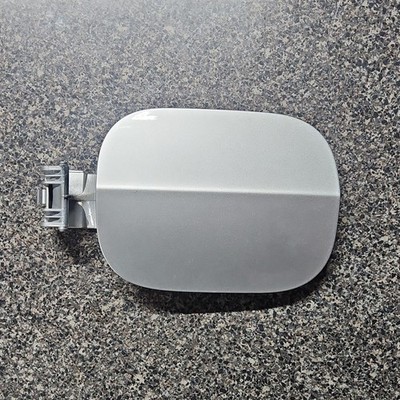 Hyundai Equus Fuel Door SILVER