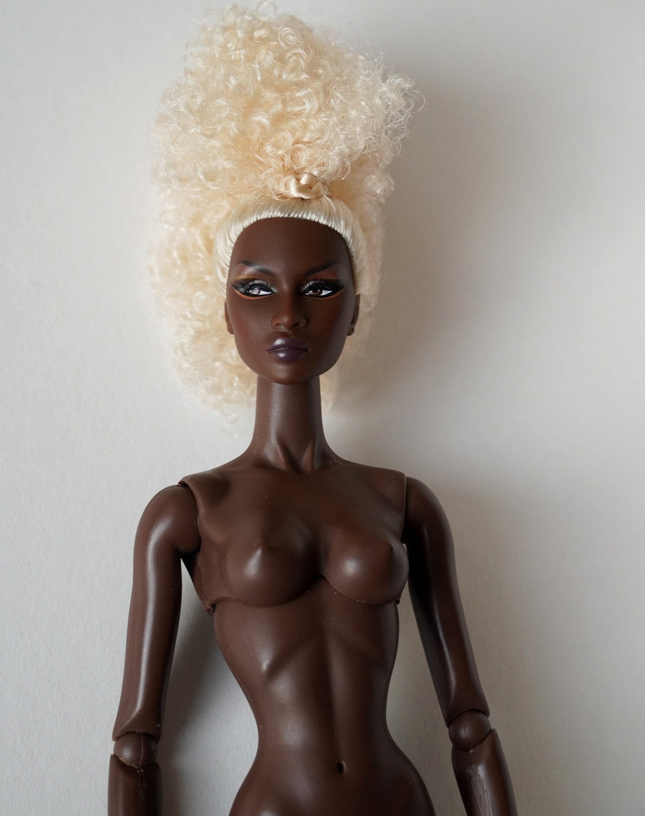 Integrity Toys Fashion Royalty Divining Beauty Adele nude doll