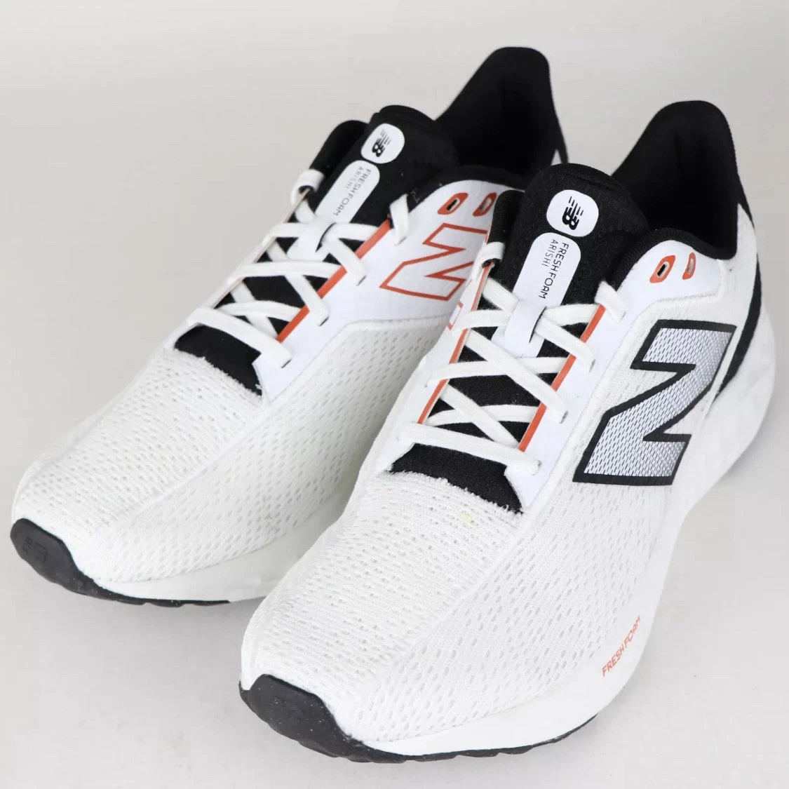 New Balance Fresh Foam Arishi v4 Running Shoes White Black MARISYR4 Men’s Sizes