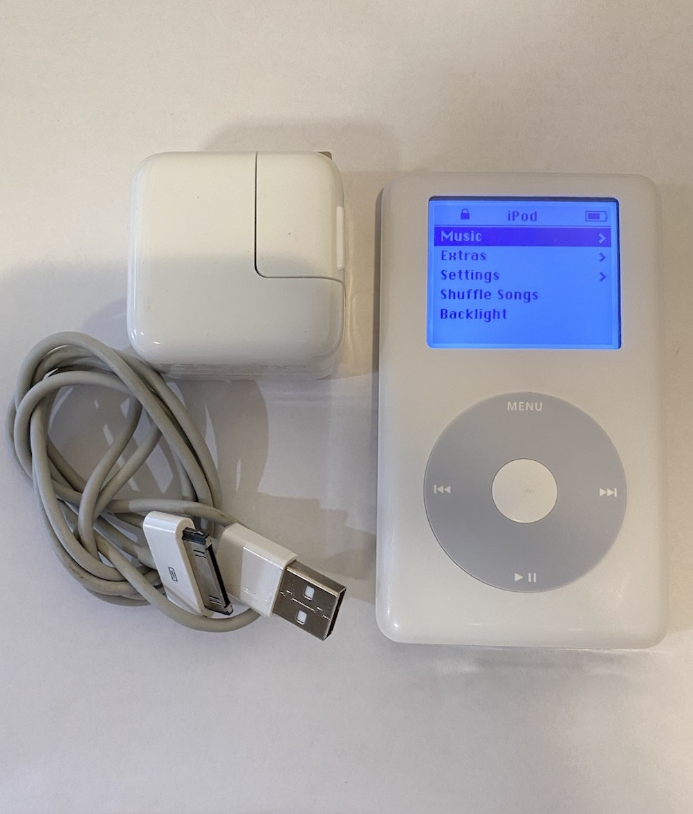 Apple iPod classic 4th Generation White (40 GB) Works Great