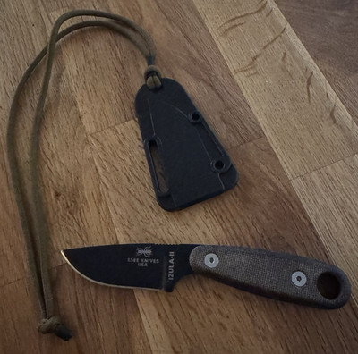ESEE Izula II Messer Carbonstahl 6,7cm Micarta schwarz/grau mit Scheide