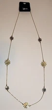 New In Box!! Zad for Stitch Fix "Yuri Flower Laying Necklace" Off-White/Navy
