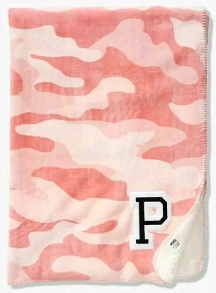 Victoria secret free sherpa blanket 2019 sale