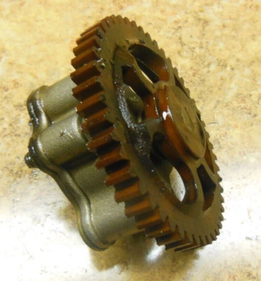 2002 Bajaj Legend Scooter Engine Oil Pump Gear Parts Motor 02
