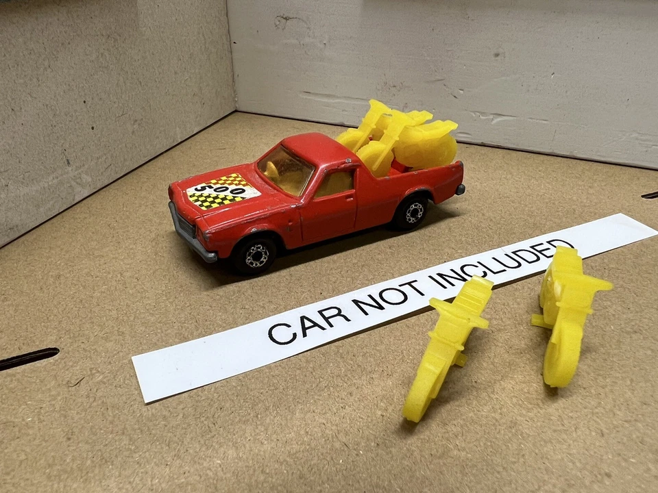 Matchbox Lesney Holden Pickup Superfast No 60 (2 BIKES) car not included - Image 2 of 4