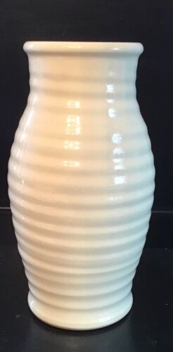 Vintage Bourne Denby 8.5” Ribbed Cream Vase In Immaculate Condition - Picture 1 of 2