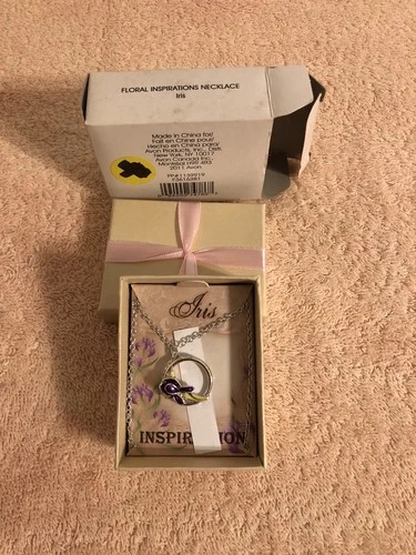 2011 Avon Floral Inspirations Iris Necklace NOS