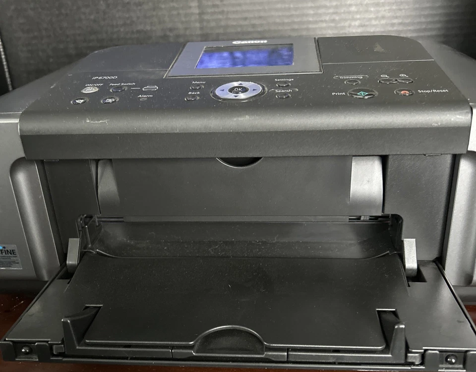 Canon Pixma i6700D Photo Printer With Printing Guide Booklet &CLI-8PC, CLI-8BK  - Image 2 of 4