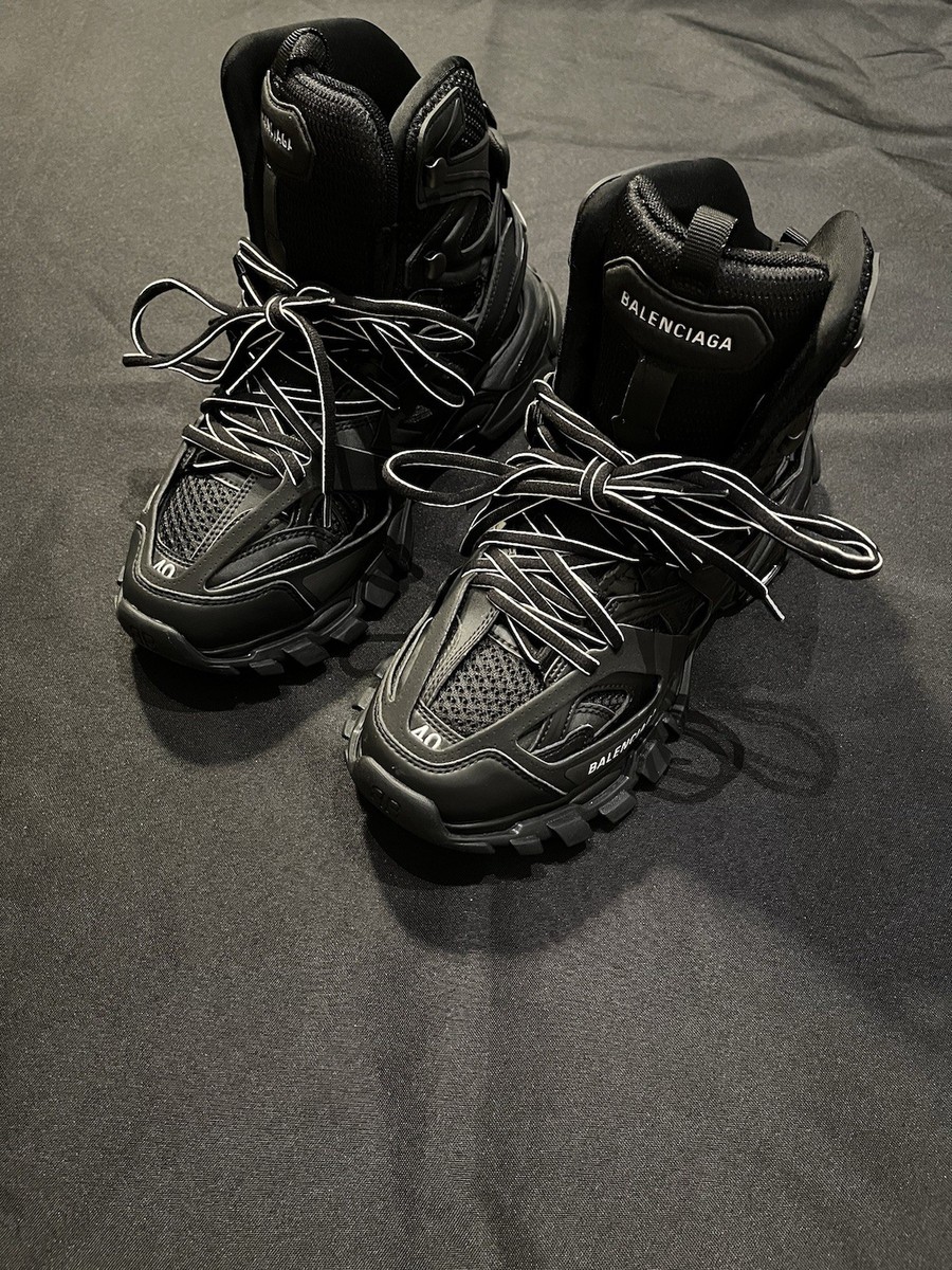 AUTHENTIC BALENCIAGA TRACK HIKE SNEAKERS WORN ONCE AND SIZE 40