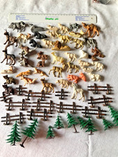 Großes Konvolut: alte DDR  Masse Tier Figuren u. Zäune dazu  (Lineol Elastolin?)