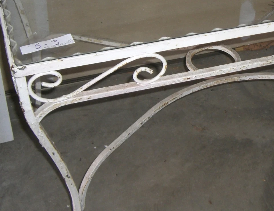 Antique wrought iron Salterini  style  patio table  garden glass top - Image 3 of 4