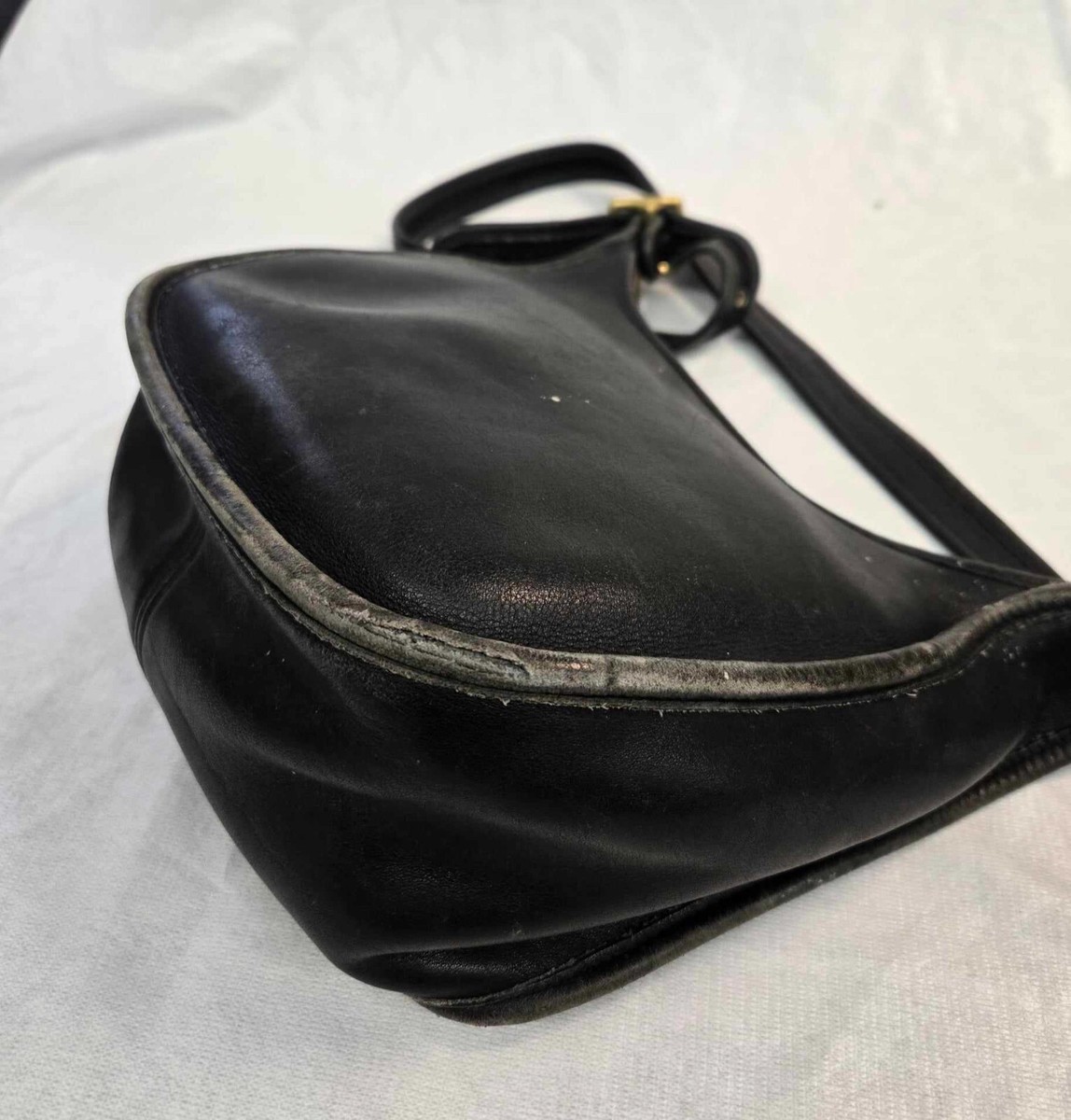 バッグ Rare Vintage COACH shoulder bag black Vintage Coach Post Pouch 9906 in Black Leather, USA Made